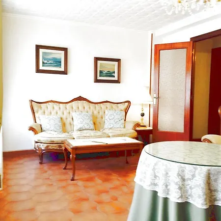 Francisco Escolano Apartment *
